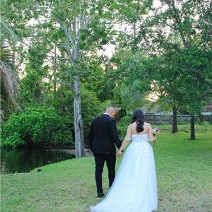 Elegant White Wedding Dress